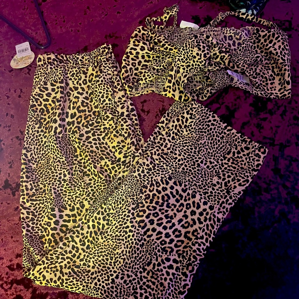 2piece woman leopard set